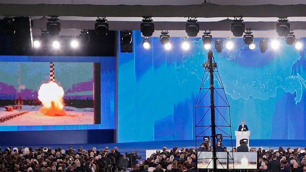 Putin esittelee ohjussuunnitelmia 1