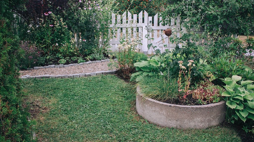 sivumaku-puutarha-sisaantulo