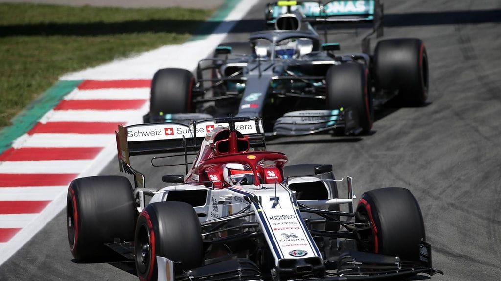 Kimi Räikkönen pidätteli Valtteri Bottasta yli viiden kierroksen ajan Unkarissa.