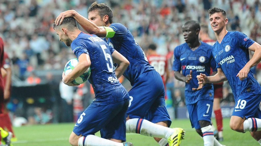 Jorginho onnistui maalinteossa jalkapallon Super cupin finaalissa Liverpoolia vastaan.