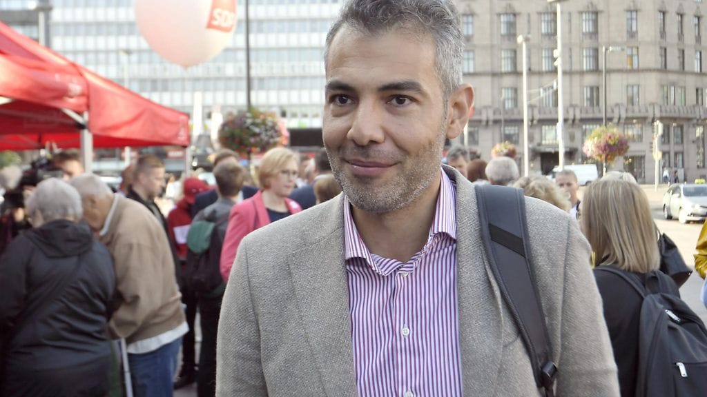 Kansanedustaja Hussein al-Taee (sd.) osallistui SDP:n kesäkokoukseen torstaina.