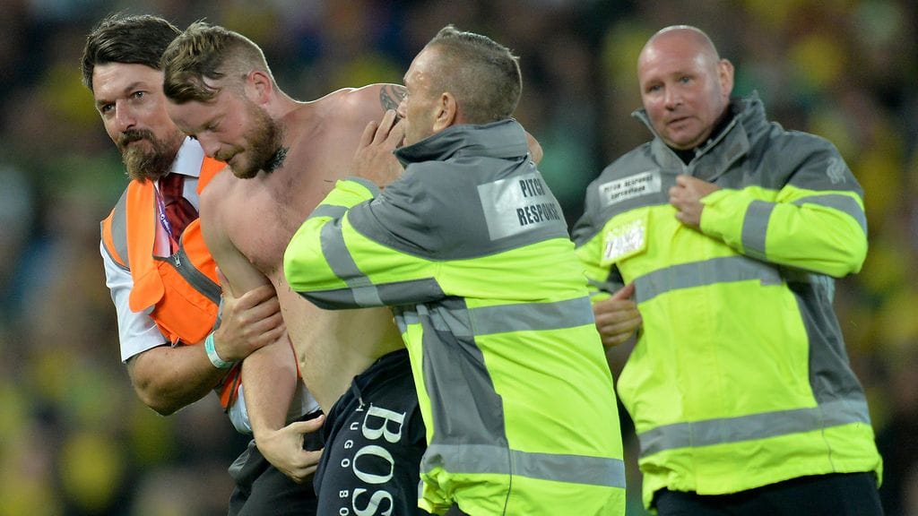 Liverpoolin ja Norwichin välisessä ottelussa nähtiin viuhahtaja.