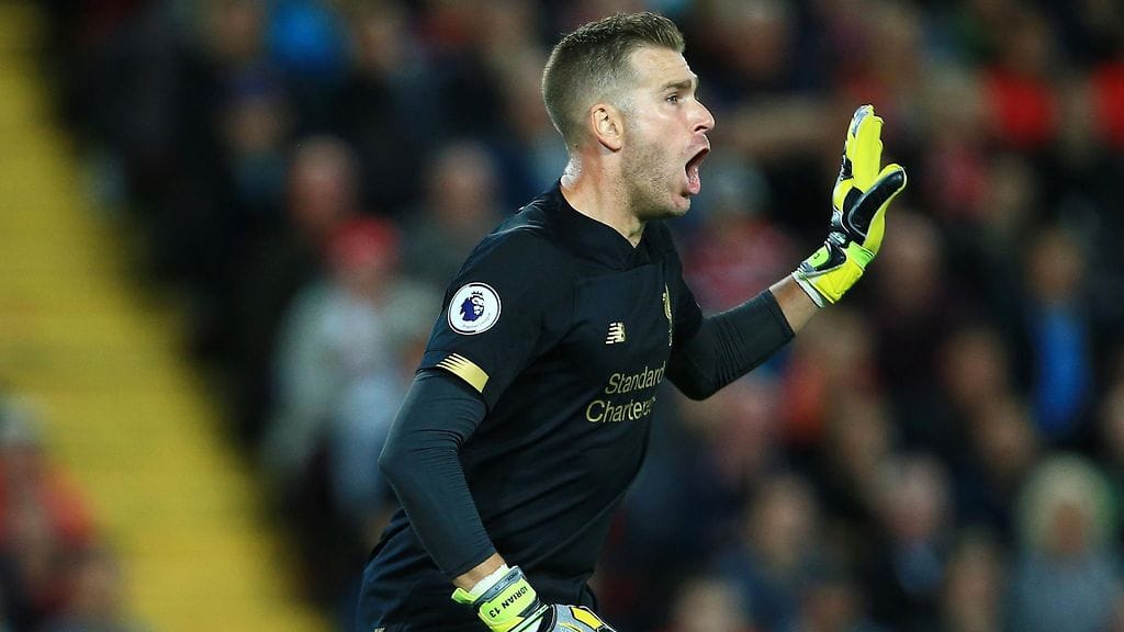 Adrian kärsii pienestä vammasta.