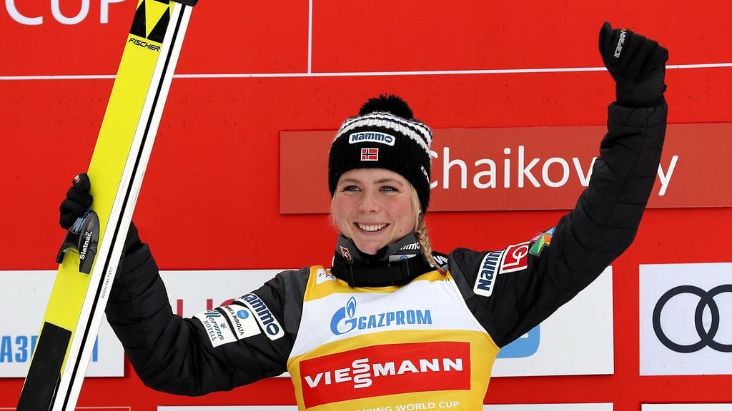 Mäkihypyn olympiavoittaja Maren Lundby putosi betonille vajaan kolmen metrin korkeudesta.