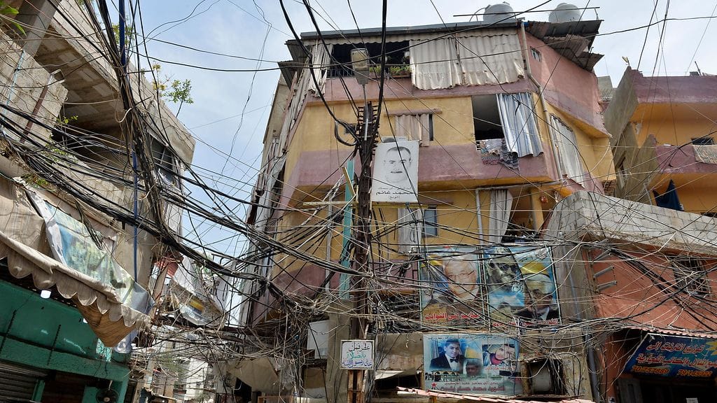 Bourj al-Barajnehin pakolaisleiri on vanhassa lähiössä Beirutin eteläpuolella.