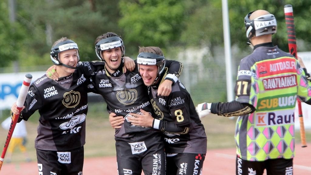 Hallitseva mestari Joensuun Maila eteni välieriin.