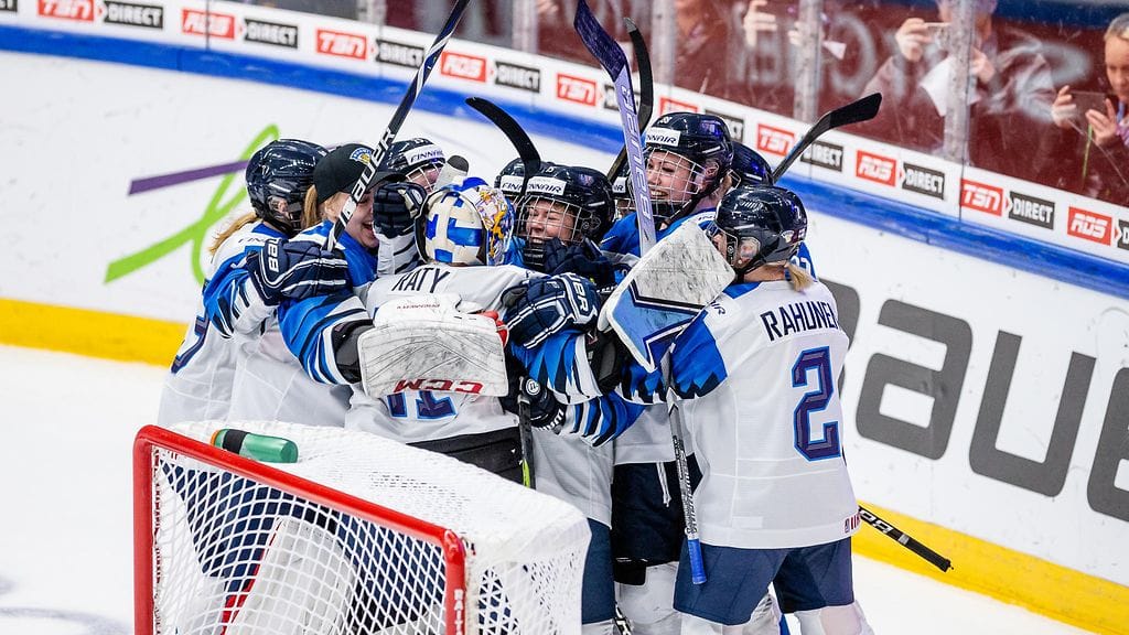 Naisleijonat kaatoi Tshekin 9-2.