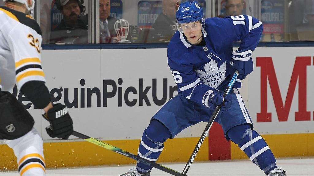 Mitch Marner iski viime kaudella Toronto Maple Leafsin paidassa 26 maalia ja 68 syöttöpistettä.