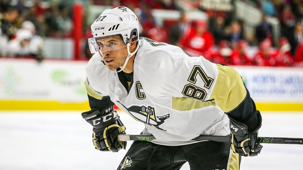 Sidney Crosby on takonut urallaan 943 runkosarjaottelussa 1216 pistettä.