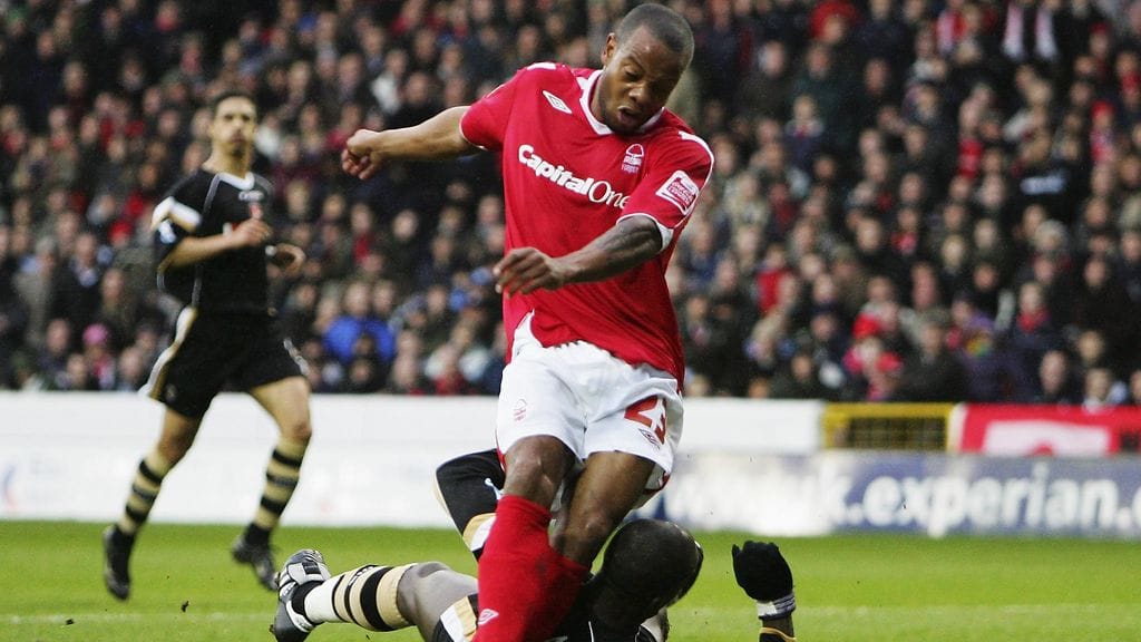 Junior Agogo edusti urallaan Nottingham Forestia.