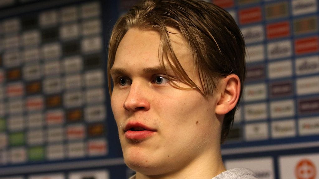 Kasper Björkqvist yrittää raivata pelipaikkaa Pittsburgh Penguinsissa.