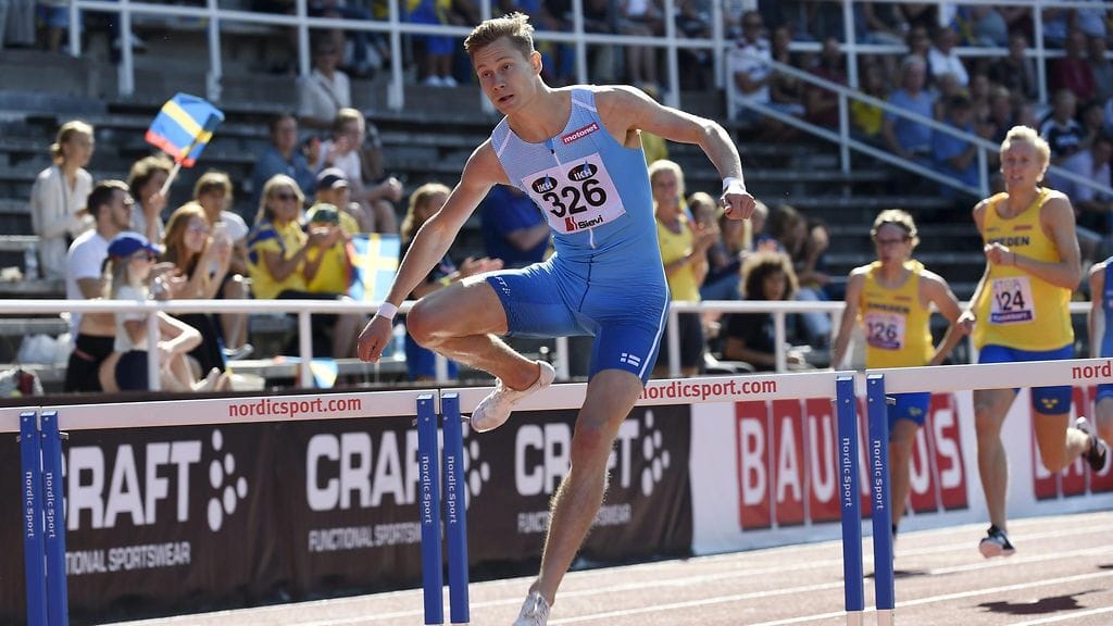 Oskari Mörö nappasi voiton Ruotsi-ottelun 400 metrin aidoissa.