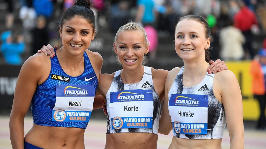 Nooralotta Neziri, Annimari Korte ja Reetta Hurske painelivat kolmoisvoittoon Ruotsi-ottelussa.