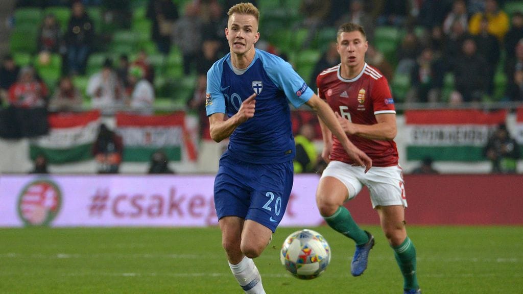 Jasse Tuominen palaa Huuhkajien vahvuuteen.