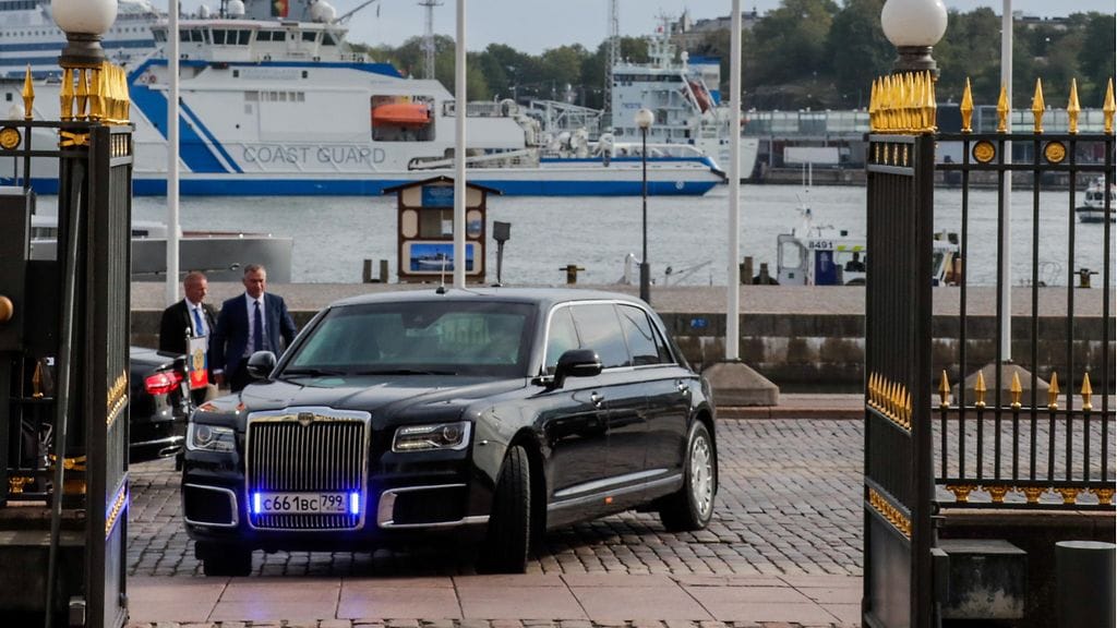 aurus senat vladimir putin helsinki