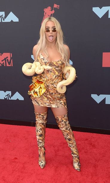 Tana Mongeau VMA Music Awards 2019