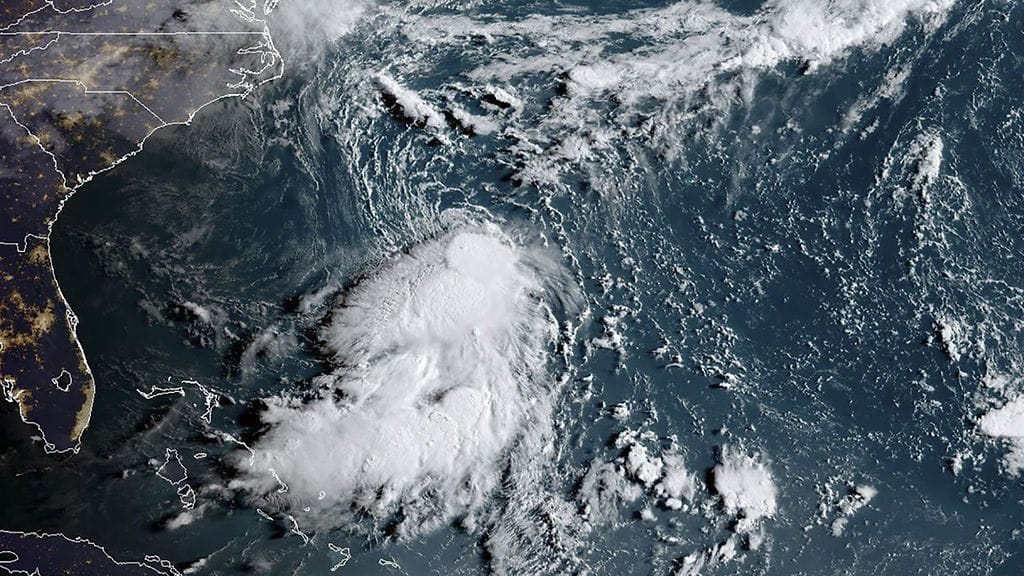 Toistaiseksi Dorian on ollut vielä trooppinen myrsky, mutta sen pelätään vahvistuvan hirmumyrskyksi.