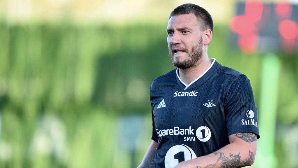 Nicklas Bendtner räväytti sosiaalisessa mediassa.