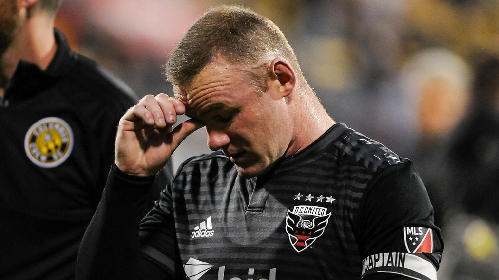 Wayne Rooney hyökkäsi The Sunin juttua vastaan.