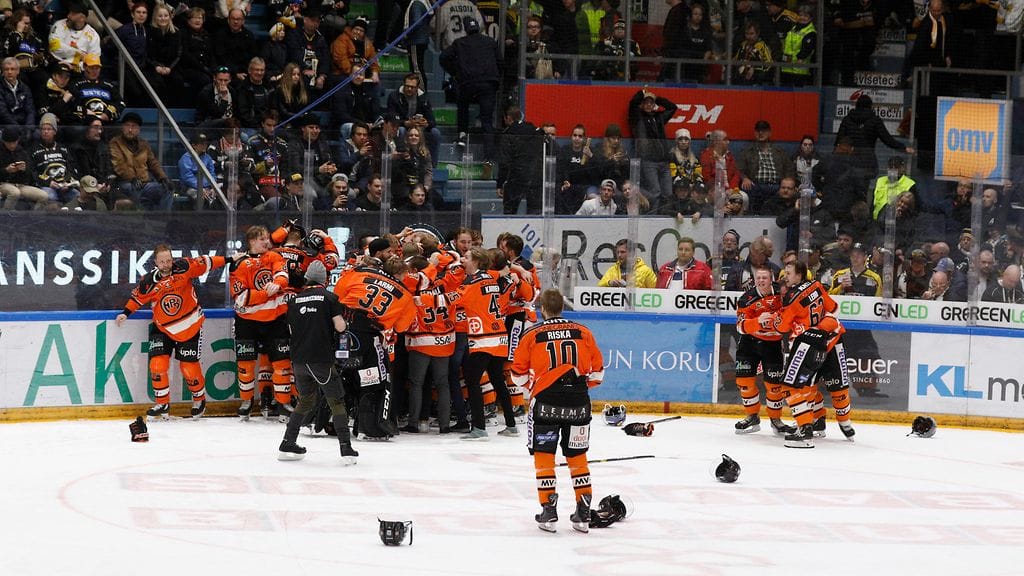 HPK juhli viime kauden päätteeksi Suomen mestaruutta.