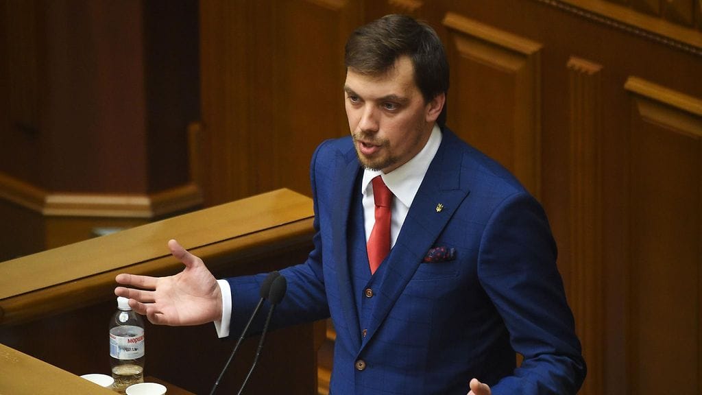 Ukrainan tuore pääministeri Oleksi Gontsharuk piti puheen maan parlamentissa.