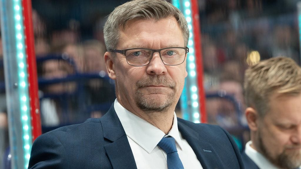Jukka Jalonen jatkaa Leijonien päävalmentaja kauden 2021-22 loppuun asti.