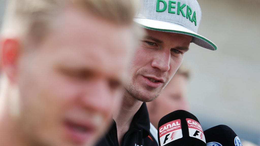 Kevin Magnussen ja Nico Hülkenberg ottivat yhteen Unkarissa 2017.