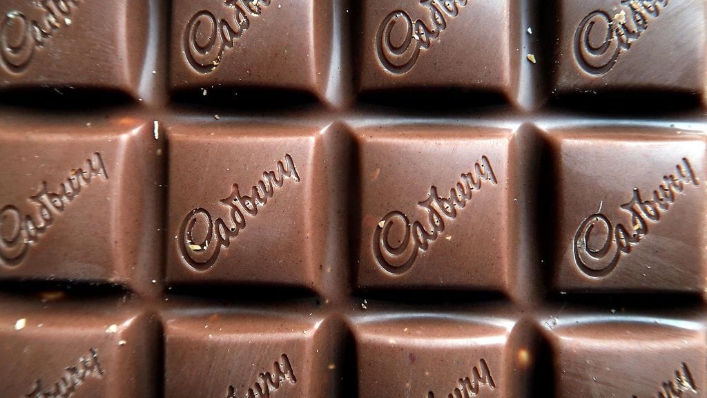 Brittiläinen Cadbury joutui hyvistä aikeistaan huolimatta somekohun keskelle.