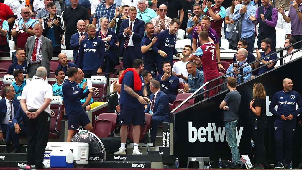 Andri Jarmolenko hävi heittämässä läpyt West Hamin fysiikkavalmentajien kanssa.