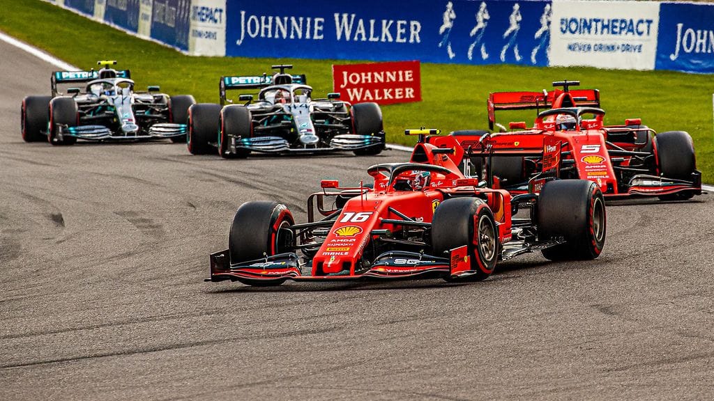 Charles Leclerc lähti Belgian F1-kisaan paalupaikalta.
