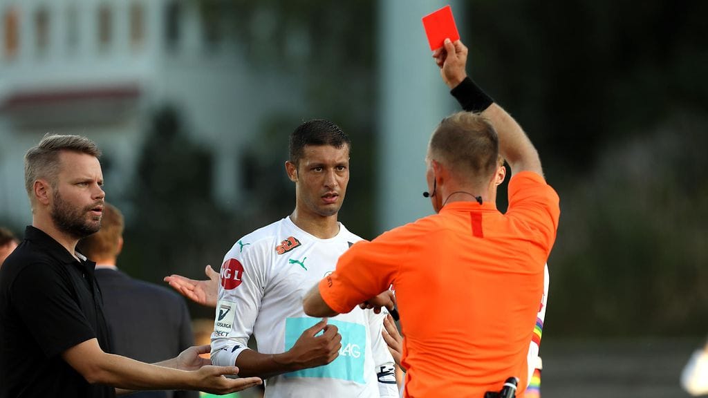 Robin Buwalda lensi ulos FC Lahtea vastaan.