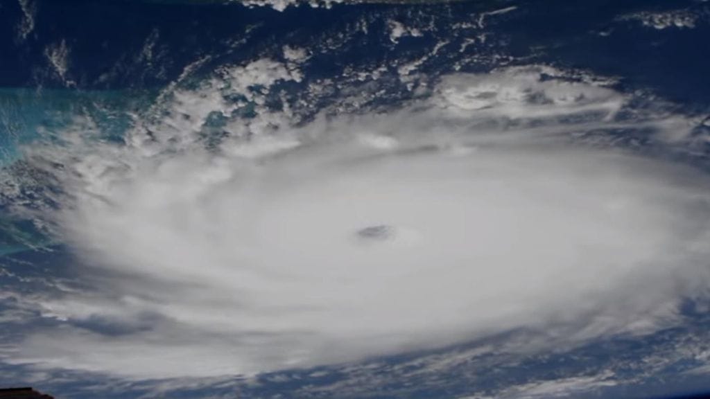 Dorian hirmumyrsky on saavuttanut ennätyksellisen voimakkuuden.