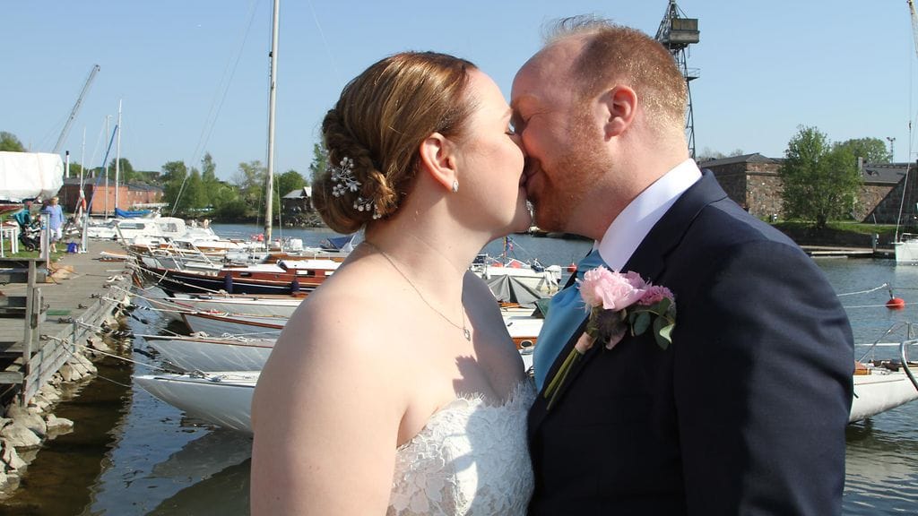 Eta-Anniina ja Ville pusu