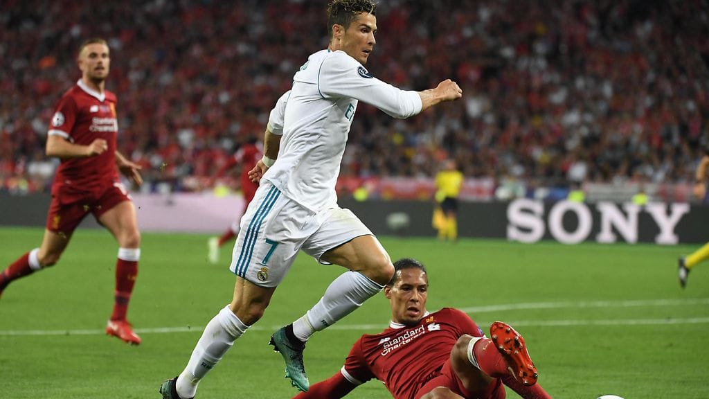 Cristiano Ronaldo ja Virgil van Dijk ovat Lionel Messin tavoin ehdolla vuoden miespelaajaksi.