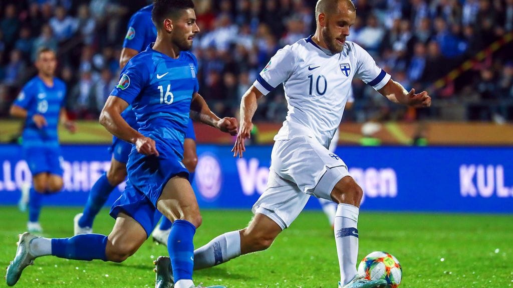 Teemu Pukki on nyt Suomen kaikkien aikojen maajoukkuemaalipörssissä yksin viidentenä.