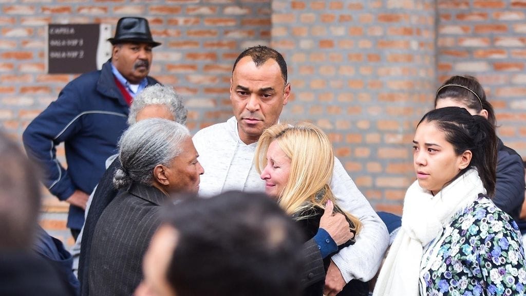 Kaksinkertaisen maailmanmestarin Cafun poika menehtyi 30-vuotiaana.