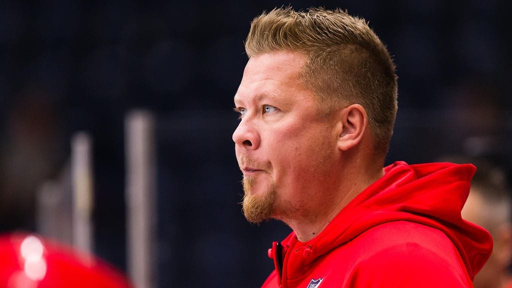 Jarno Pikkaraisen on ratkaistava HIFK:n brändin ja pelaamisen suhdetta koskeva dilemma, katsoo Petteri Sihvonen.