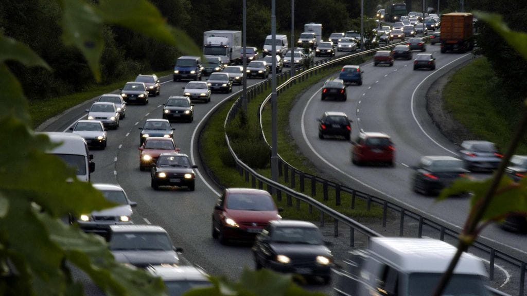 Verohallinnon arvion mukaan noin 600  000 ihmisen kodin ja työpaikan väliset matkakulut ovat niin suuret, että korotetusta kuluvähennyksestä on niille hyötyä.