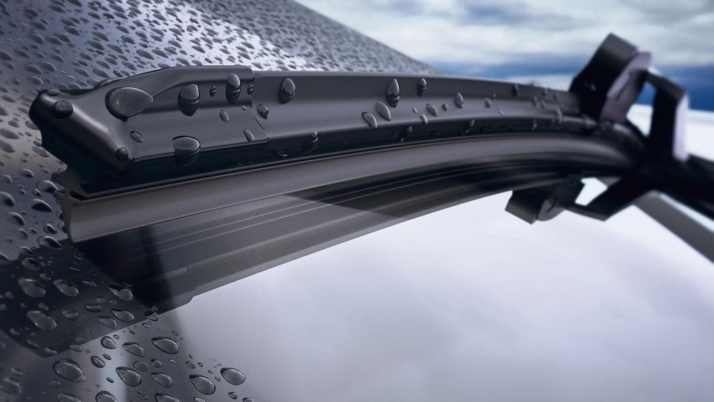 Mikäli sulkia ei uusita ajoissa, saattavat ne pahimmillaan revetä. Revettyään sulat muuttuvat lähinnä vedenlevittimiksi ja vaurioittavat pahimmassa tapauksessa tuulilasia pysyvästi.