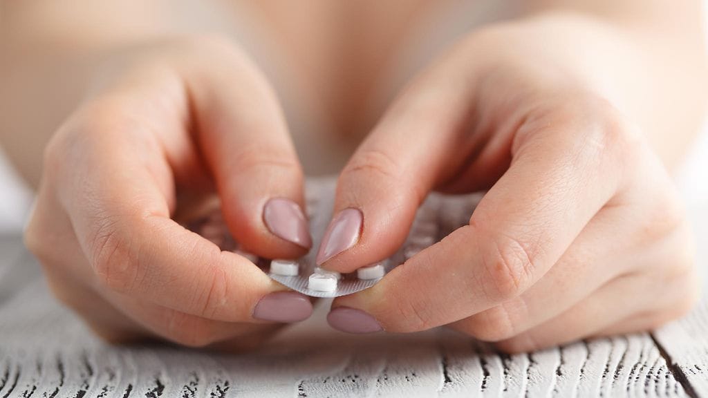 Joidenkin tutkimusten mukaan parasetamolin käyttö raskauden aikana voi lisätä lapsen käytöshäiriöiden riskiä. Kuvituskuva.