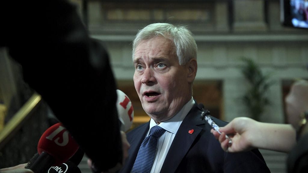 Hallituksen työllisyystavoitteet ovat herättäneet hämmennystä julkisuudessa.