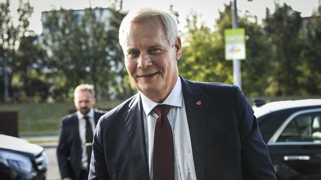 Pääministeri Antti Rinne (sd.) matkustaa tänään Pariisin tapaamaan Ranskan presidenttiä Emmanuel Macronia.