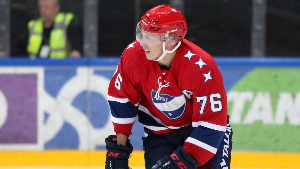 Jere Sallinen oli hyvässä vireessä, kun HIFK kaatoi JYPin 4-2-lukemin.