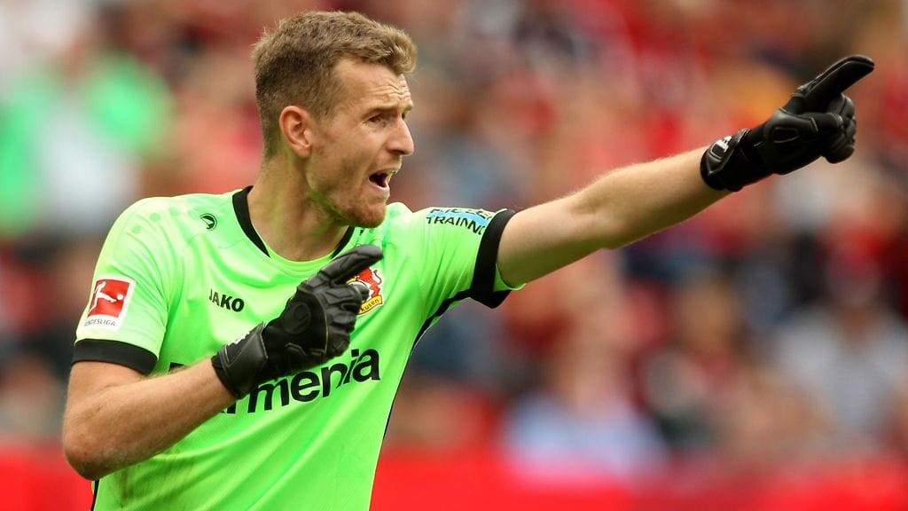 Lukas Hradecky pelaa ensimmäistä otteluaan Mestarien liigassa.