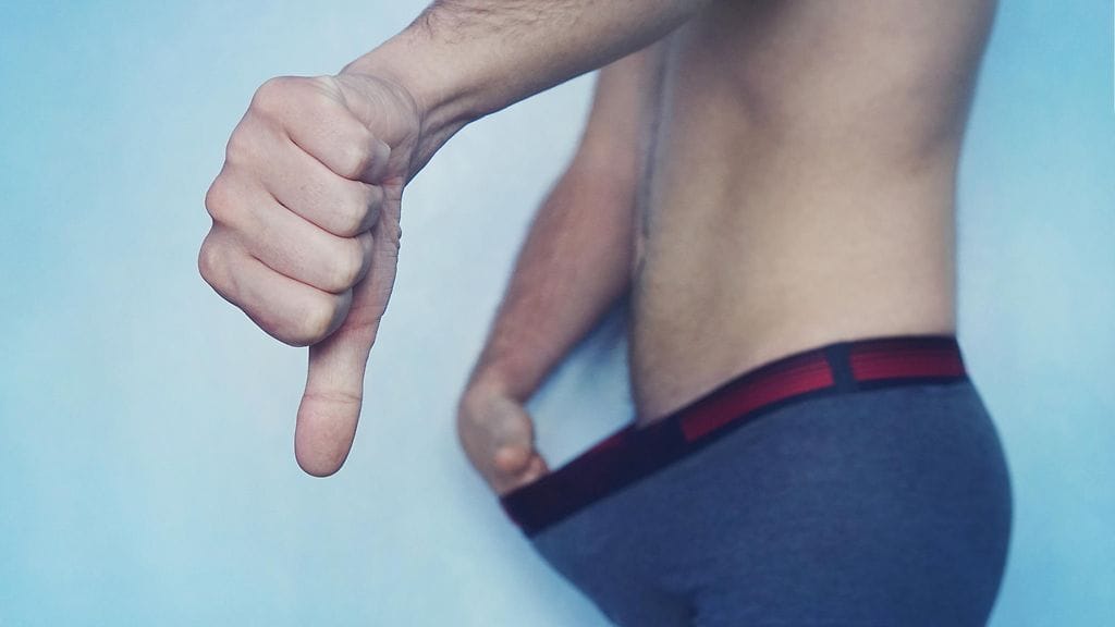 Peniksen suurentaminen kotikonstein tuottaa harvoin toivottuja tuloksia. Kuvituskuva.