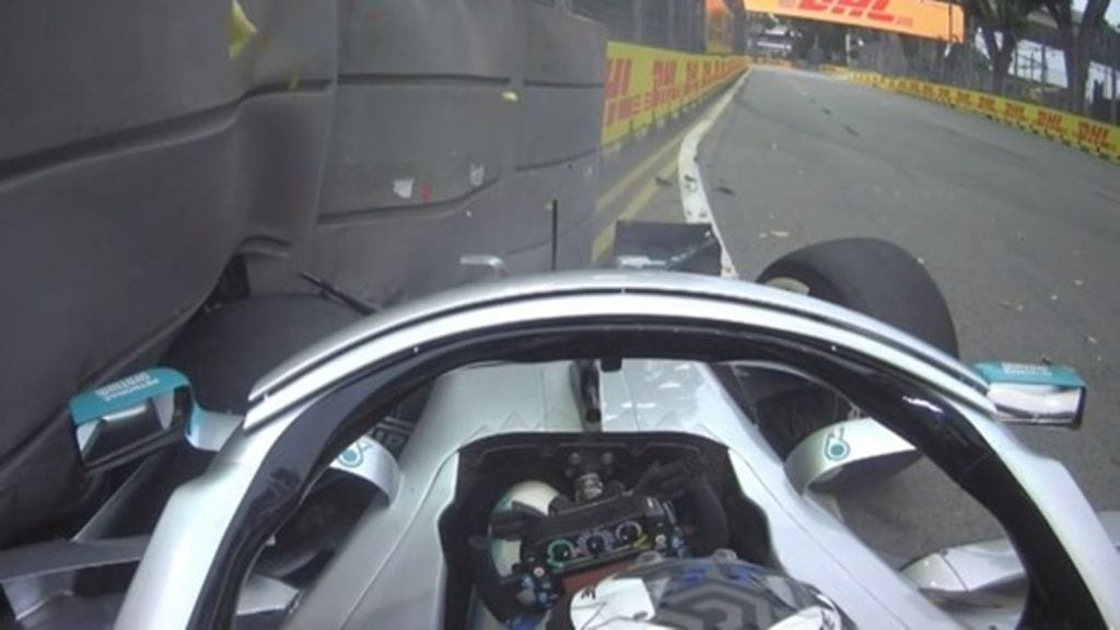 Valtteri Bottas ajoi seinään mutkassa 19 perjantain ensimmäisissä harjoituksissa.