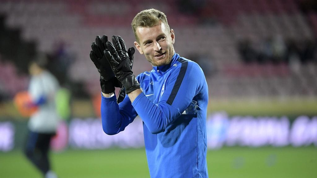 Lukas Hradecky on esiintynyt vahvasti niin seura- kuin maajoukkueessakin.