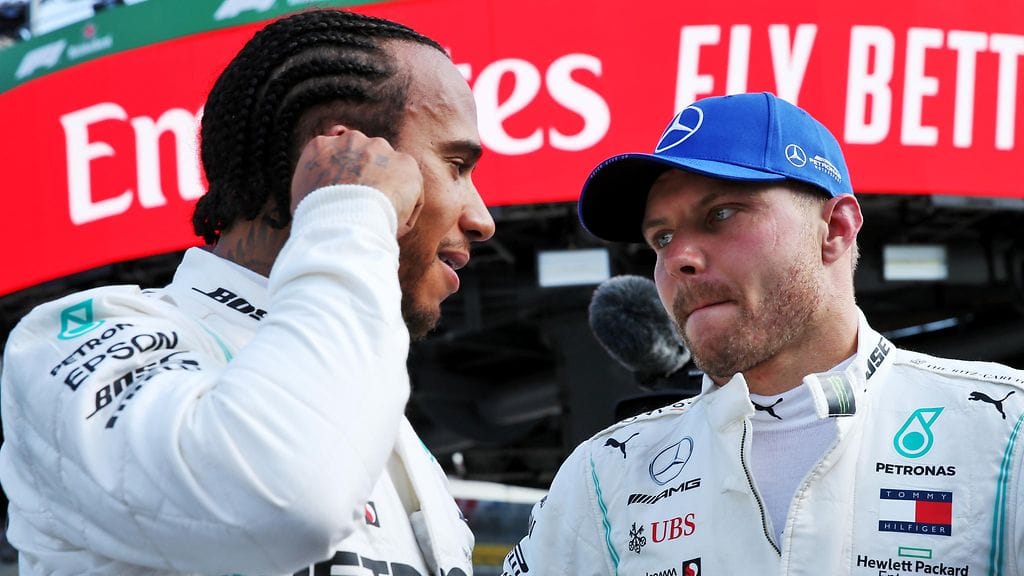 Lewis Hamilton teki Valtteri Bottakselle likaisen tempun Singaporen aika-ajoissa.