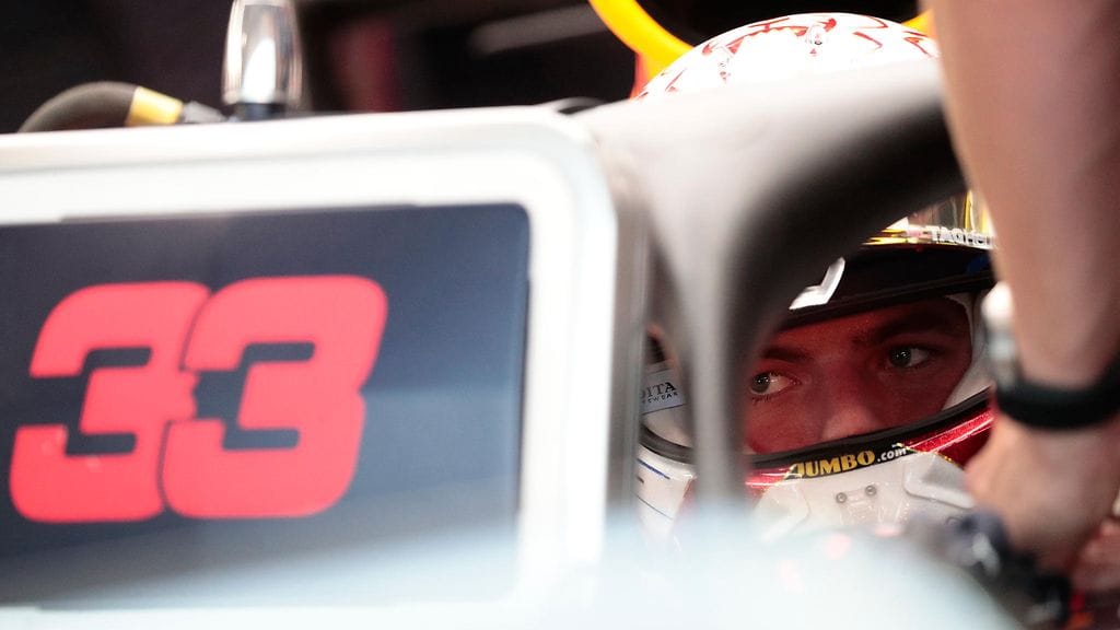 Red Bullin vaisu suorituskyky Singaporessa ihmetyttää Max Verstappenia.