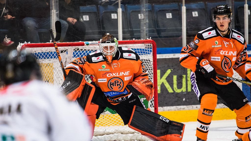 Viime kaudella Suomen mestaruuden HPK:ssa voittanut Emil Larmi ja Niclas Almari passitettiin farmiin Pittsburghissa.